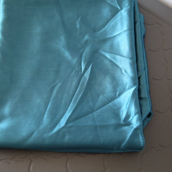 Teal Polyester Table Cloth - Picture 3 of 15